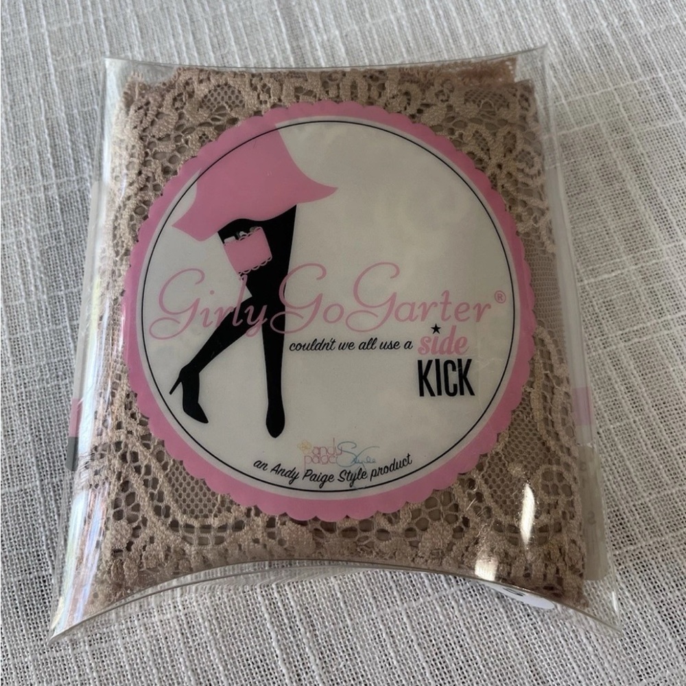 Girly Go Garter Lace Accessory